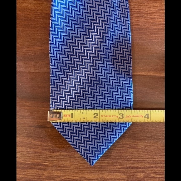🍁SALE🍁PAUL FREDRICK Blue 100% Silk Geometric Pattern Necktie - Picture 8 of 9